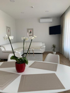 Отель Apartamentai Fortuna  Каунас